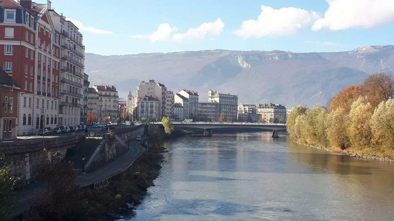 Apartamento Rent4Night Grenoble Europole